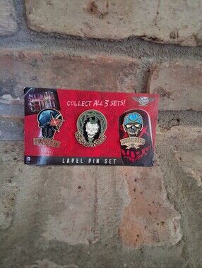 NWOT 2016 QUANTUM MECHANIX SUICIDE SQUAD LAPEL PIN SET